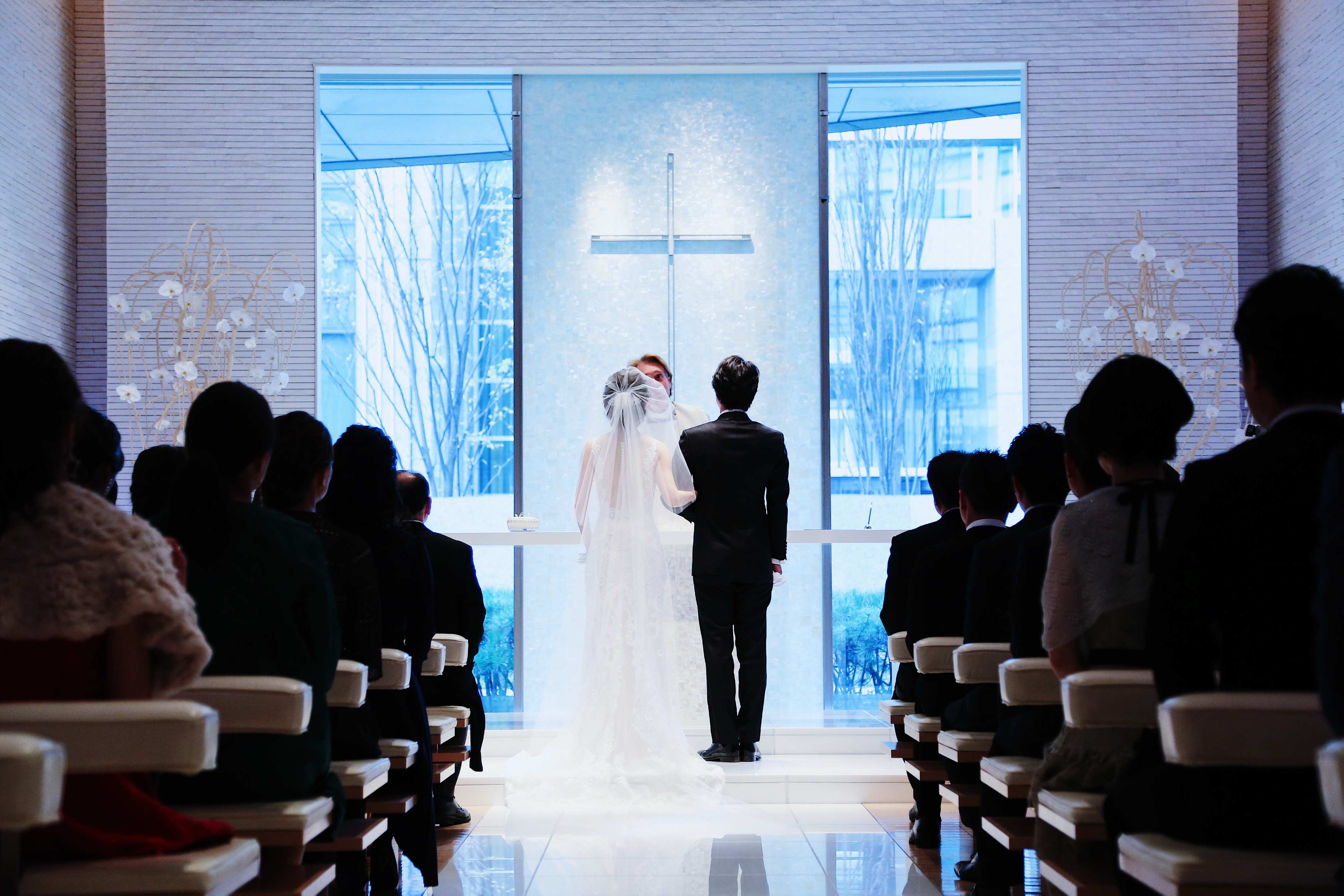 洗練された花嫁へ「ウェディングソムリエ」は人生でその時だけの特別な体験を提供するメディアです。